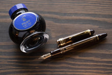 Load image into Gallery viewer, Pilot Custom 823 Fountain Pen - Amber with Ink
